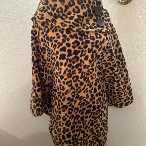 LE MODA Cheetah/Leopard/Animal Print Poncho One Size - Picture 3 of 8